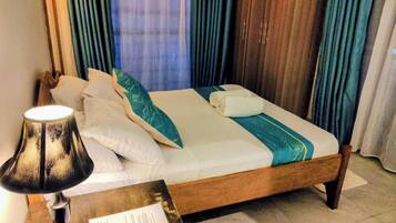 2 quartos, ferros/tábuas de passar roupa, Wi-Fi, roupa de cama