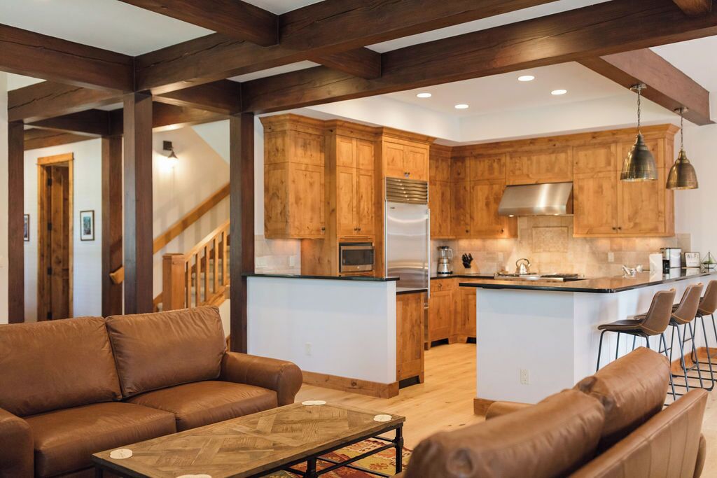 المنشأة من الداخل