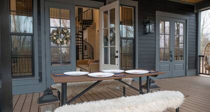 The Rip at Selah- Unique Bunkhouse Style Retreat - Close to OU Campus