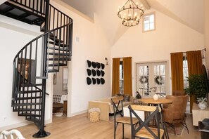 Interior - The Rip at Selah- Unique Bunkhouse Style Retreat - Close to OU Campus (Norman)