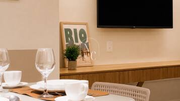 Apartment | Dining