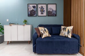 Executive Studio | Living area | TV - Send Co-Living by RNC (Rio de Janeiro)
