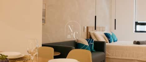 Studio | Dining