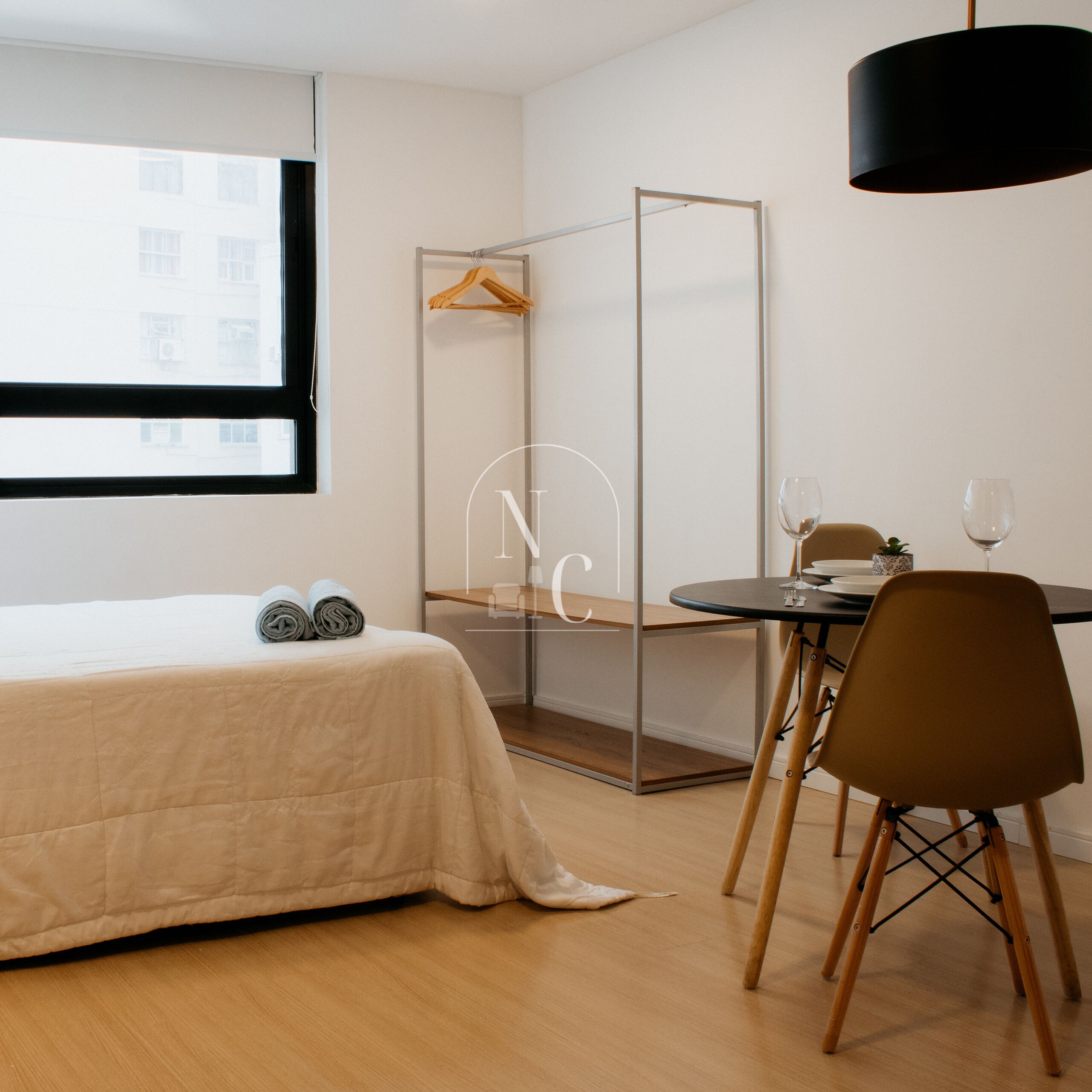 Escritorio y wifi gratis 