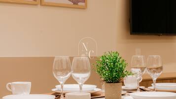 Apartment | Dining