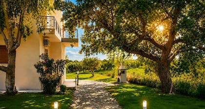 This listing contains one double room for two person.