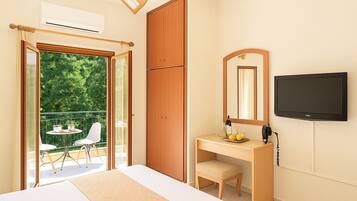 1 chambre, fer et planche Ă repasser, Wi-Fi gratuit, draps fournis