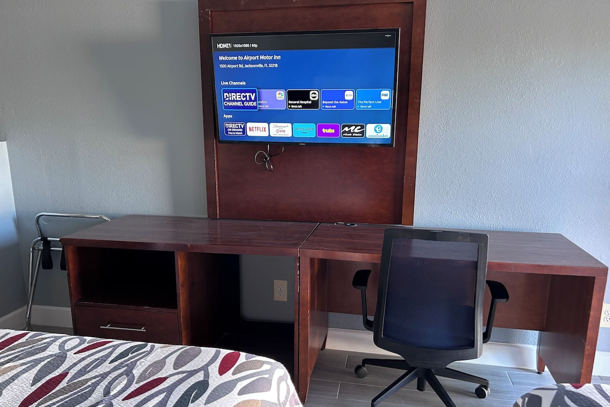 Blackout curtains, iron/ironing board, free WiFi