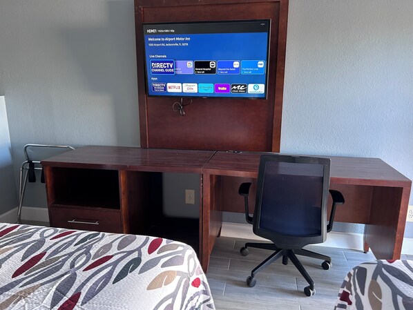 Desk, laptop workspace, blackout curtains, iron/ironing board - Airport Motor Inn (Jacksonville)