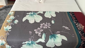 1 camera, ferro/asse da stiro, Wi-Fi, lenzuola