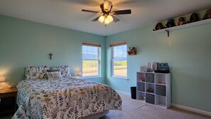 3 soverom, skrivebord, strykejern/-brett og wi-fi (inkludert)