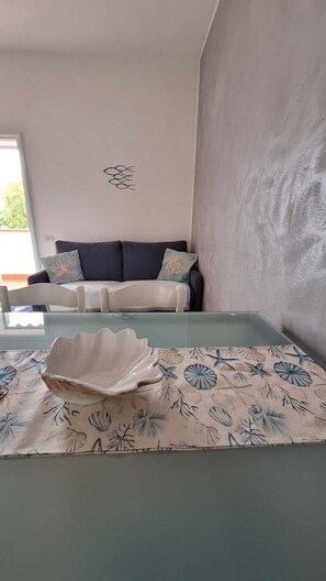 Interior - Iris apartment with sea view a stone's throw from the beach and downtown (Lido delle Nazioni)