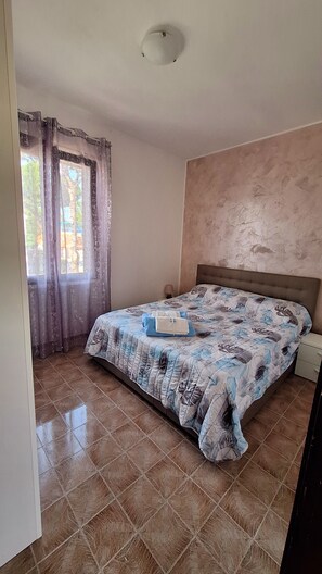 2 Schlafzimmer, Bügeleisen/Bügelbrett, Bettwäsche