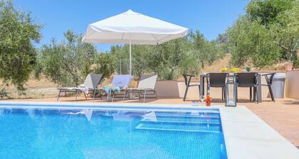 Casa Caraza Almodóvar del Río by Ruralidays