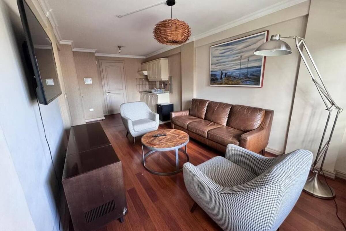 Standard Apartment, Private Bathroom, City View (333) | Living area