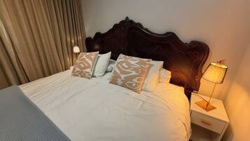 Appartamento Comfort, 1 letto king, bagno privato, vista città | Wi-Fi gratuito