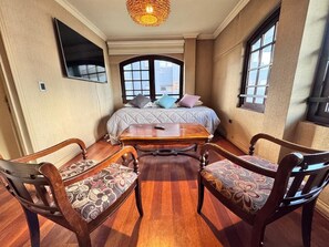 Appartement Familial, salle de bains privée, vue ville | Espace de travail pour ordinateur portable, Wi-Fi gratuit