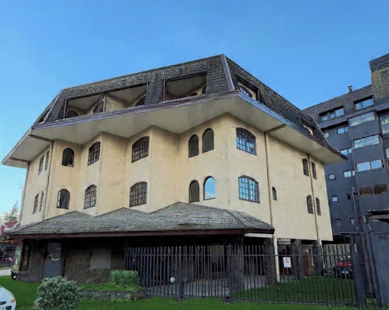 Fachada de la propiedad
