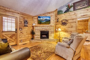 Smart TV, fireplace