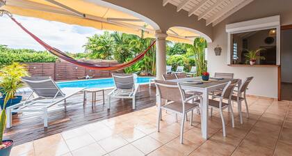 Villa Blue Cane with a pool and ping-pong table, perfect for families