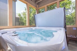 Bañera de hidromasaje interior