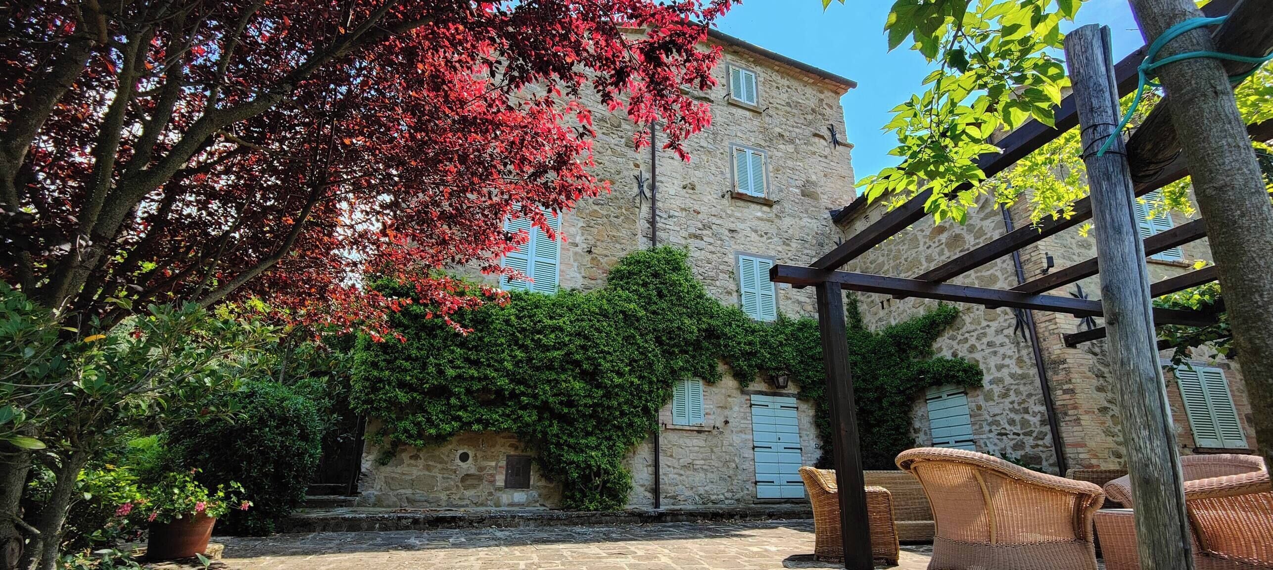 Vila, 5 quartos, piscina particular, vista para o jardim | Terraço/pátio