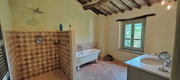 Bathroom - Fantastic Villa - Infinity Pool (Città di Castello)