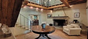 Villa, 5 Schlafzimmer, eigener Pool, Gartenblick | Wohnzimmer