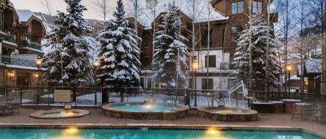 Outdoor pool, a heated pool