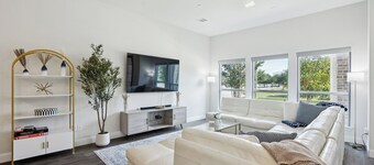 Terrific 4BR Retreat - Prime DFW