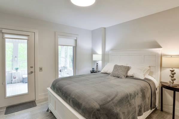 5 bedrooms, WiFi, bed sheets