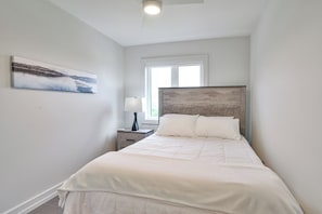 5 bedrooms, WiFi, bed sheets