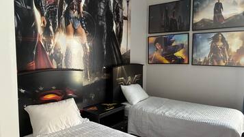 4 habitaciones, tabla de planchar con plancha, wifi y ropa de cama