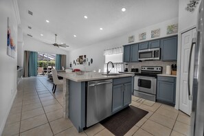 ميكروويف، فرن، موقد طهي مسطح، غسالة أطباق