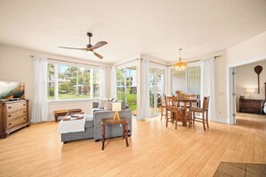 Smart TV - Beautiful 2bdrm Condo Facing Lawn, Pool & Hot Tub! (Princeville)