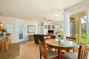 Dining - Tropical Oasis in Princeville (Princeville)