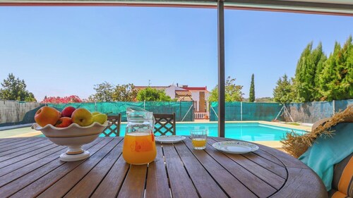 Villa Josara San Bartolomé de la Torre by Ruralidays