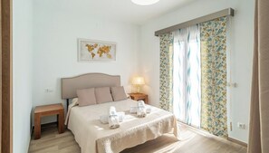 3 Schlafzimmer, Reisekinderbett, WLAN