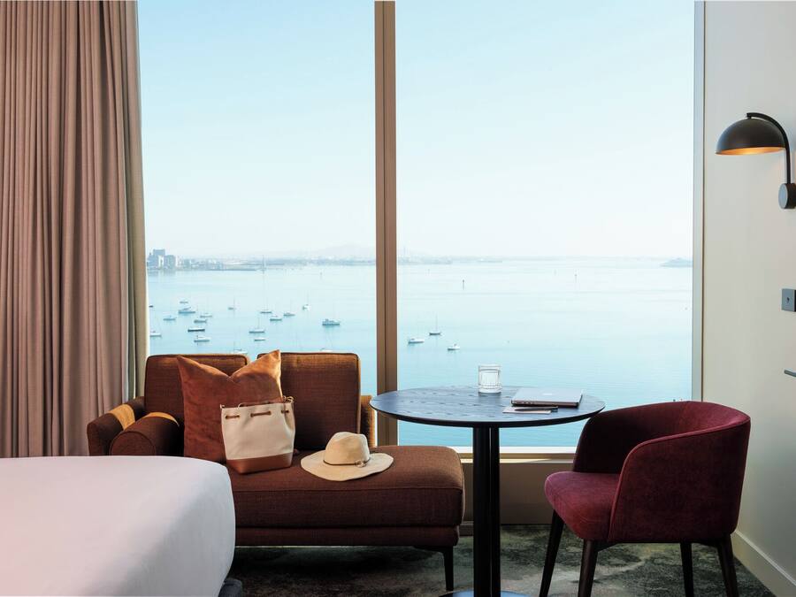 Standard Room, 1 King Bed, Bay View (High Floor)