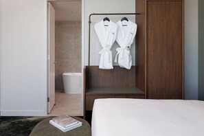 Suite, 1 Bedroom, Bay View | Minibar, in-room safe, desk, soundproofing - Crowne Plaza Geelong by IHG (Geelong)