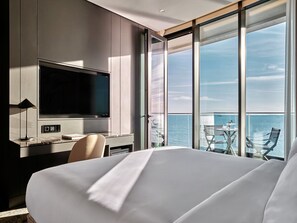 In-room safe, blackout drapes, iron/ironing board - Crowne Plaza Durres by IHG (Durres)