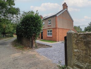 Exterior - 5 Marsh Lane (Flint)