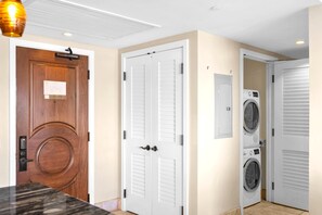 Condo (6 Bedrooms) | Lavanderia