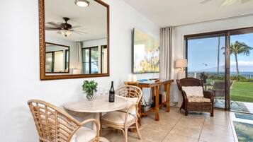 Leilighet (3 Bedrooms) | Spiseområde