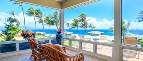 Apartment (4 Bedrooms) | Wohnzimmer