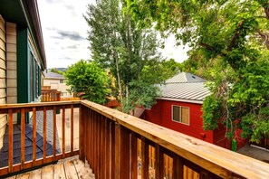 Studio (Multiple Bedrooms) | Terrace/patio