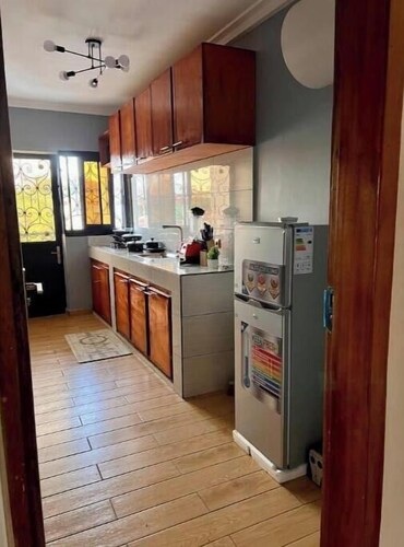 Residence Ethan Nji - Rustic Chic