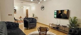 Residence Ethan Nji - Rustic Chic