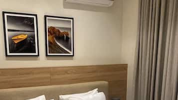 Classic Room | In-room safe, soundproofing, iron/ironing board, free WiFi