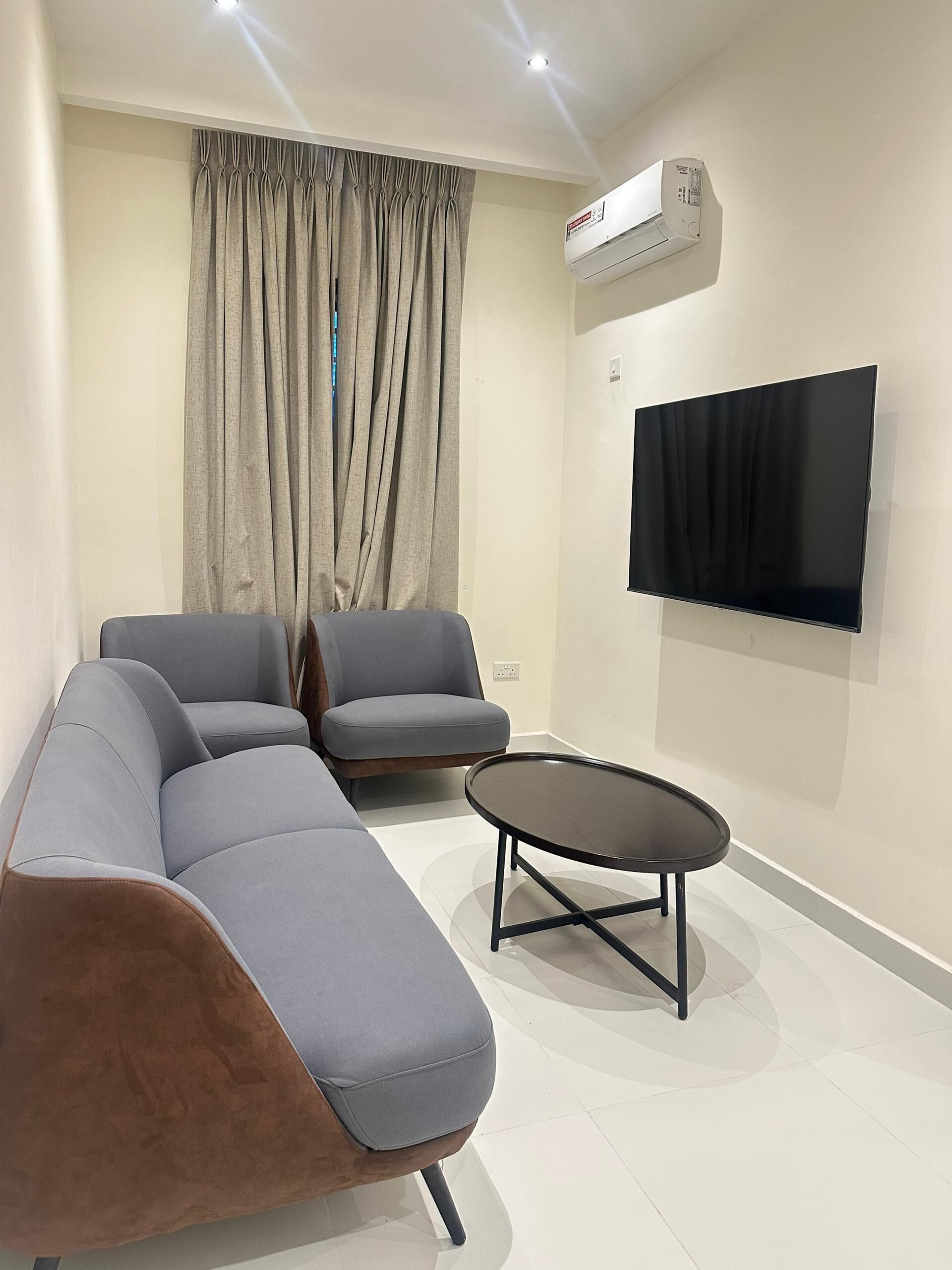 In-room safe, soundproofing, iron/ironing board, free WiFi